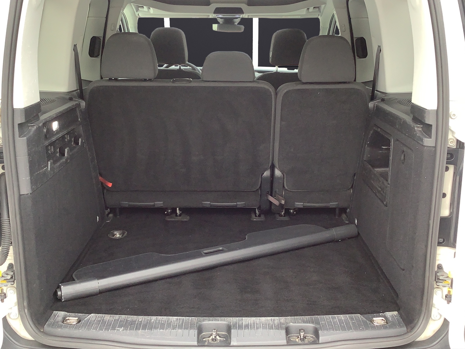 Fahrzeugabbildung Volkswagen Caddy Kombi TDI LED Climatronic GRA PDC