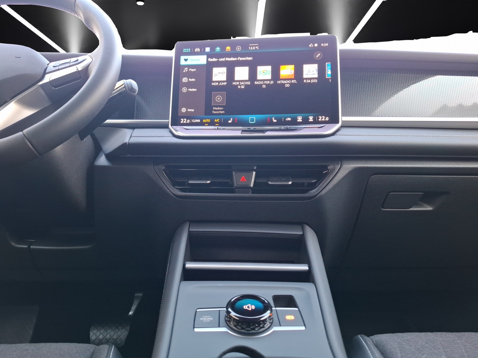 Fahrzeugabbildung Volkswagen Tayron TDI Life DSG 4M LED AHK Navi AID ACC RFK SH 18