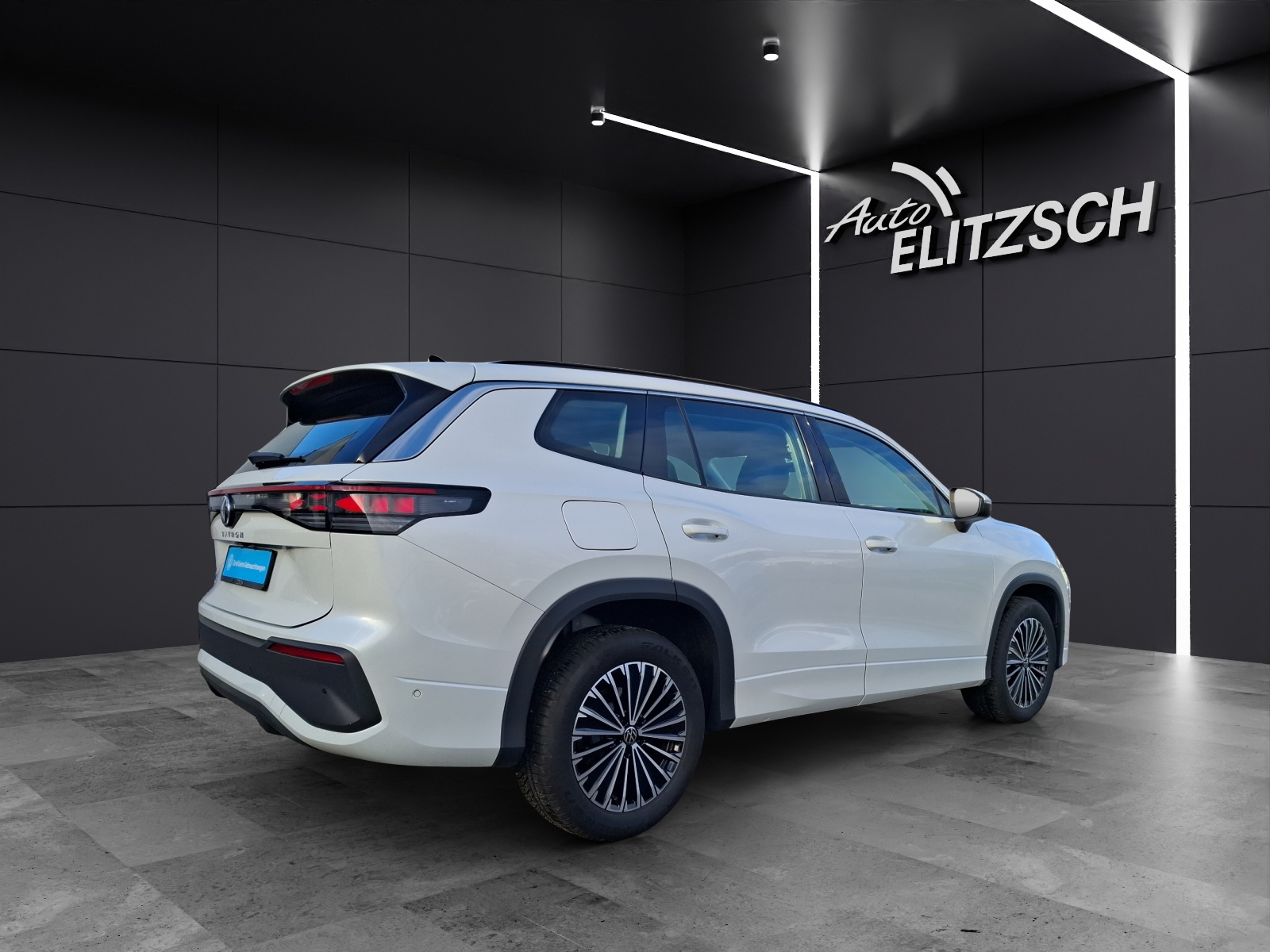 Fahrzeugabbildung Volkswagen Tayron TDI Life DSG 4M LED AHK Navi AID ACC RFK SH 18