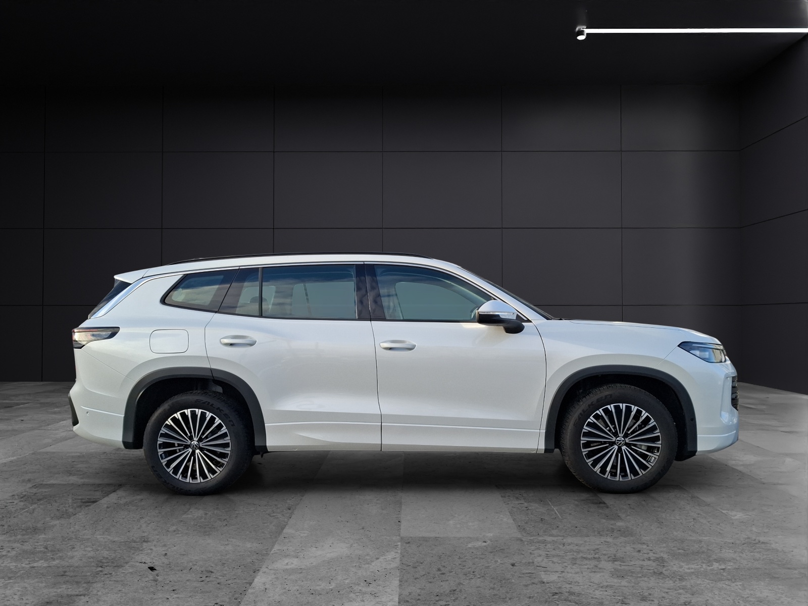 Fahrzeugabbildung Volkswagen Tayron TDI Life DSG 4M LED AHK Navi AID ACC RFK SH 18