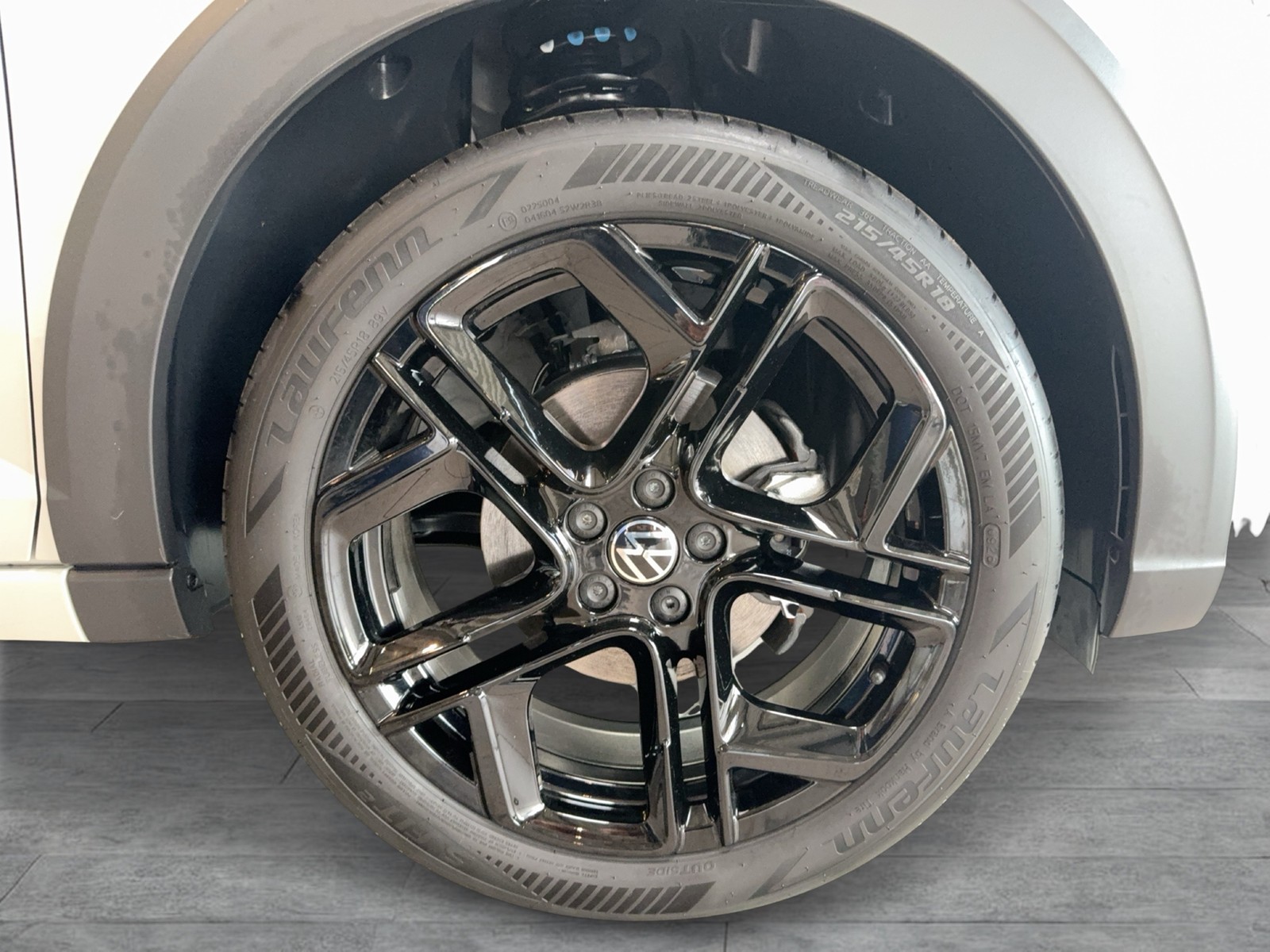 Fahrzeugabbildung Volkswagen Taigo R-Line DSG IQ-LED NAVI RearView