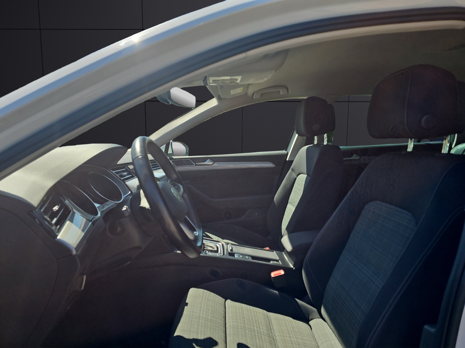 Fahrzeugabbildung Volkswagen Passat Variant Business TDI DSG LED ACC SHZ RearView WeConnect Navi