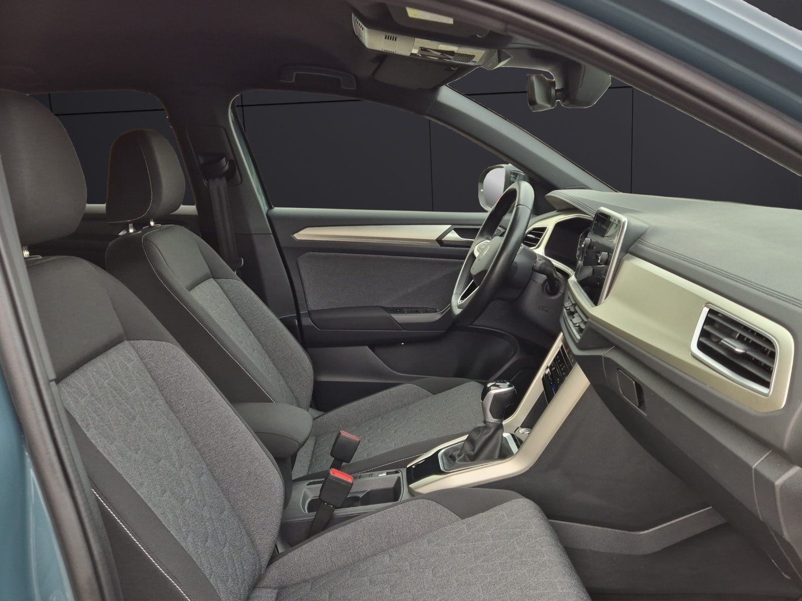 Fahrzeugabbildung Volkswagen T-Roc TSI Move DSG Matrix Navi AID ACC RFK SH