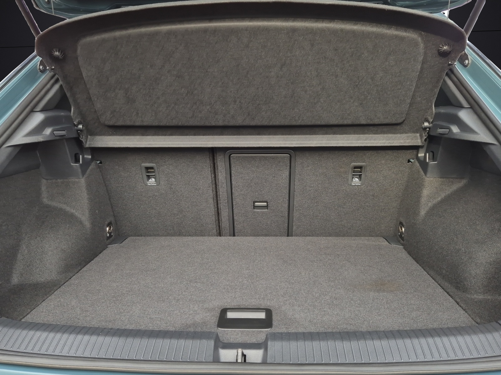 Fahrzeugabbildung Volkswagen T-Roc TSI Move DSG Matrix Navi AID ACC RFK SH