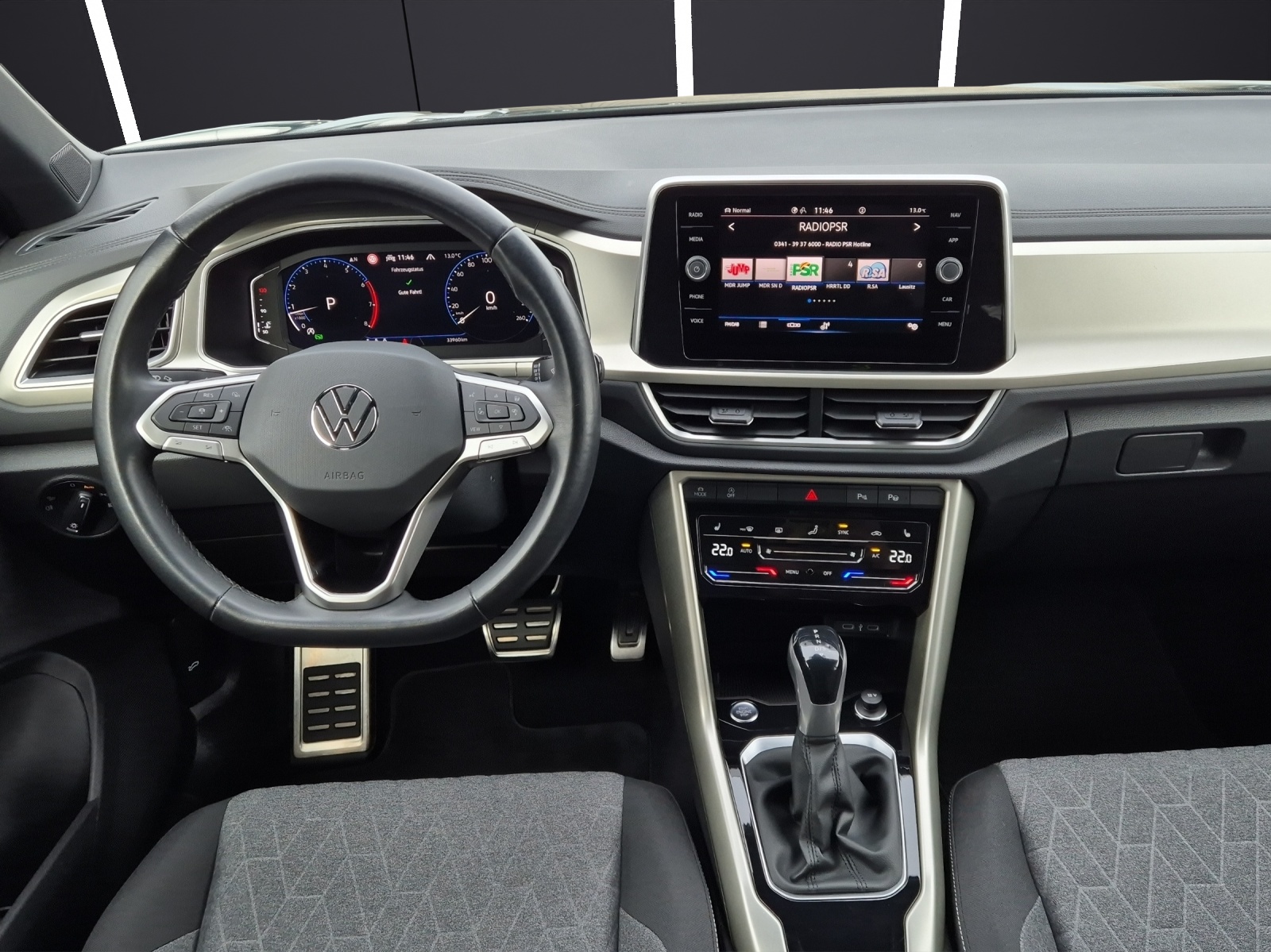 Fahrzeugabbildung Volkswagen T-Roc TSI Move DSG Matrix Navi AID ACC RFK SH