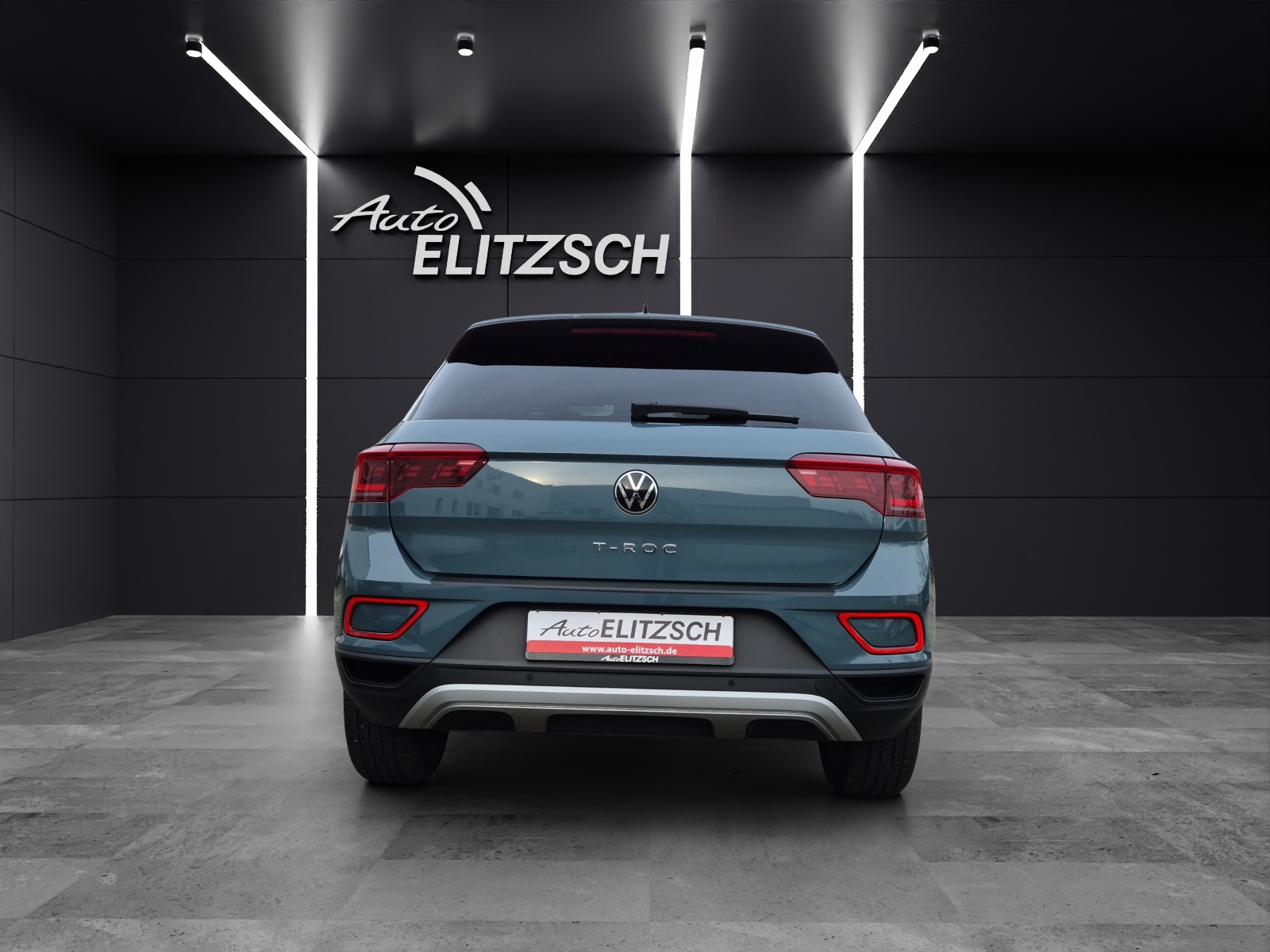 Fahrzeugabbildung Volkswagen T-Roc TSI Move DSG Matrix Navi AID ACC RFK SH