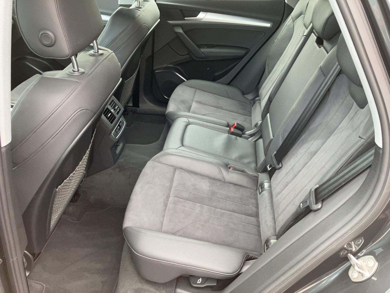 Fahrzeugabbildung Audi Q5 50 TFSI e quattro S-tronic LED ACC NAVI AVC