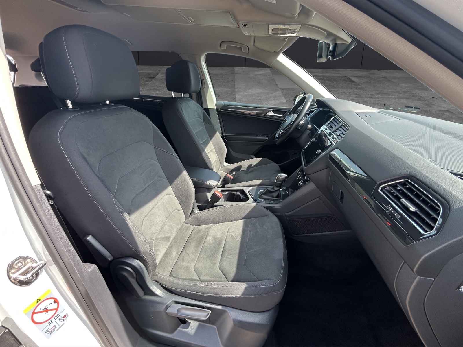 Fahrzeugabbildung Volkswagen Tiguan Allspace TSI Highline DSG LED Navi ACC AID SHZ App-Connect