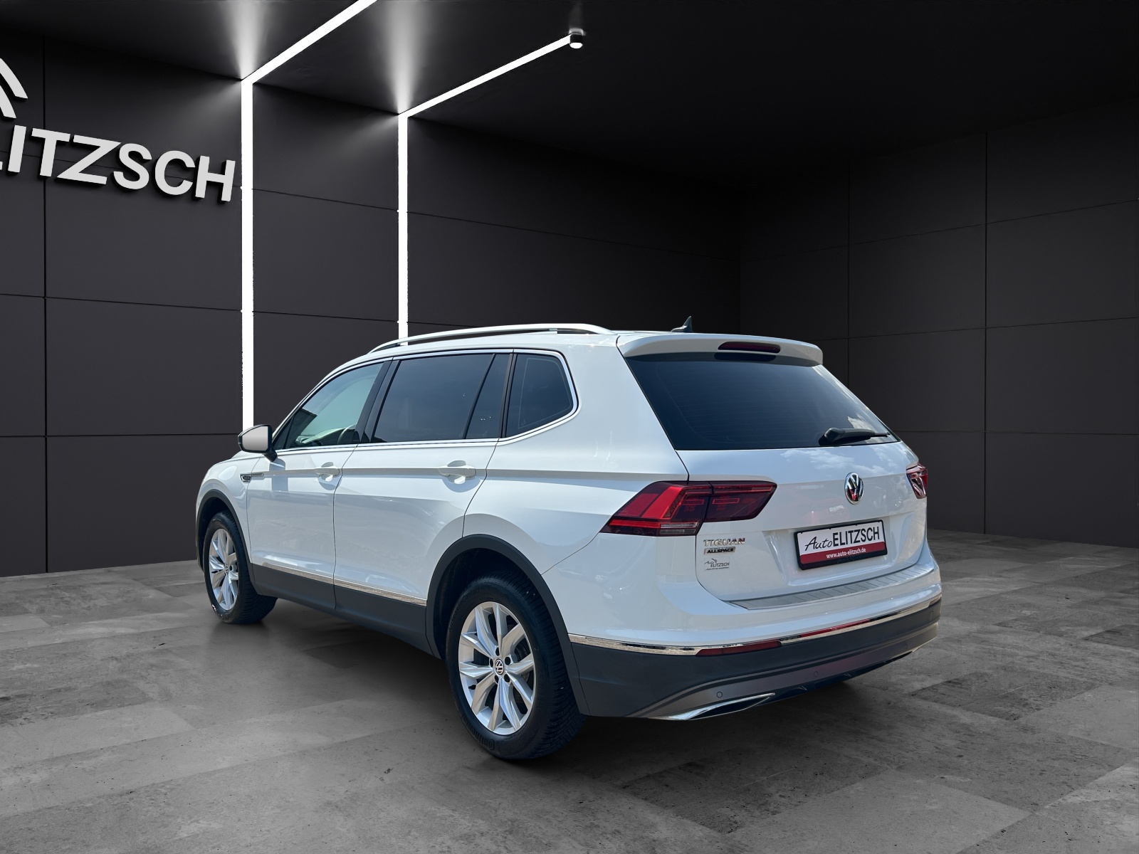Fahrzeugabbildung Volkswagen Tiguan Allspace TSI Highline DSG LED Navi ACC AID SHZ App-Connect