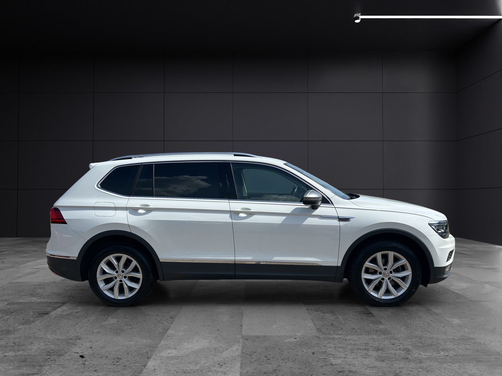 Fahrzeugabbildung Volkswagen Tiguan Allspace TSI Highline DSG LED Navi ACC AID SHZ App-Connect