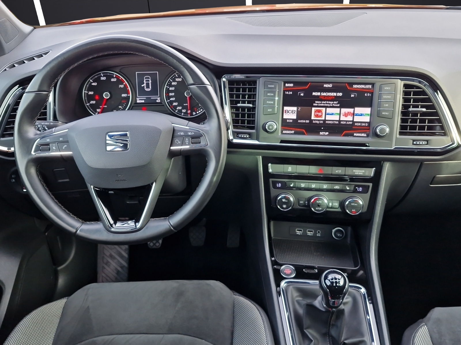 Fahrzeugabbildung SEAT Ateca Xcellence 1.4 TSI KAMERA LED SITZHEIZUNG