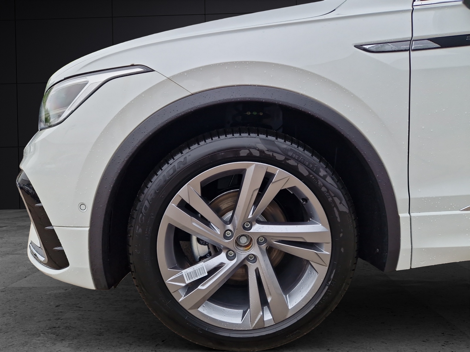 Fahrzeugabbildung Volkswagen Tiguan R-Line