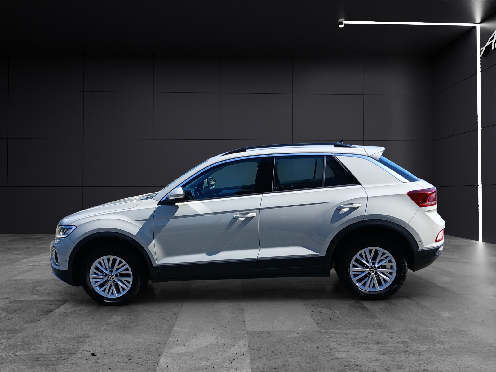 Fahrzeugabbildung Volkswagen T-Roc TSI Life LED CarPlay AID GRA SHZ Park-Assist