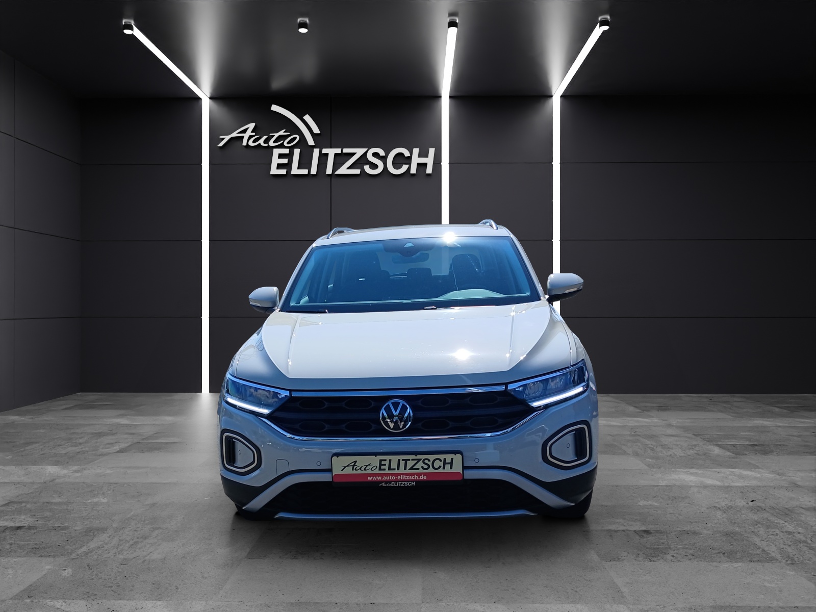 Fahrzeugabbildung Volkswagen T-Roc TSI Life LED CarPlay AID GRA SHZ Park-Assist