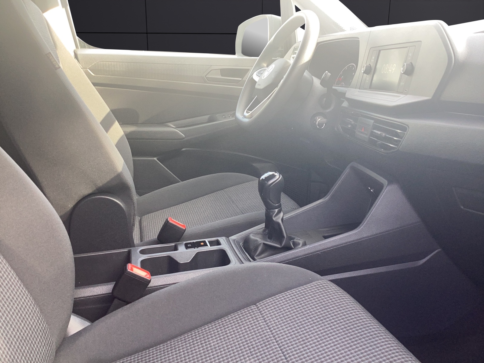 Fahrzeugabbildung Volkswagen Caddy Kombi TSI LED AHZV KLIMA elektr. FH DAB+