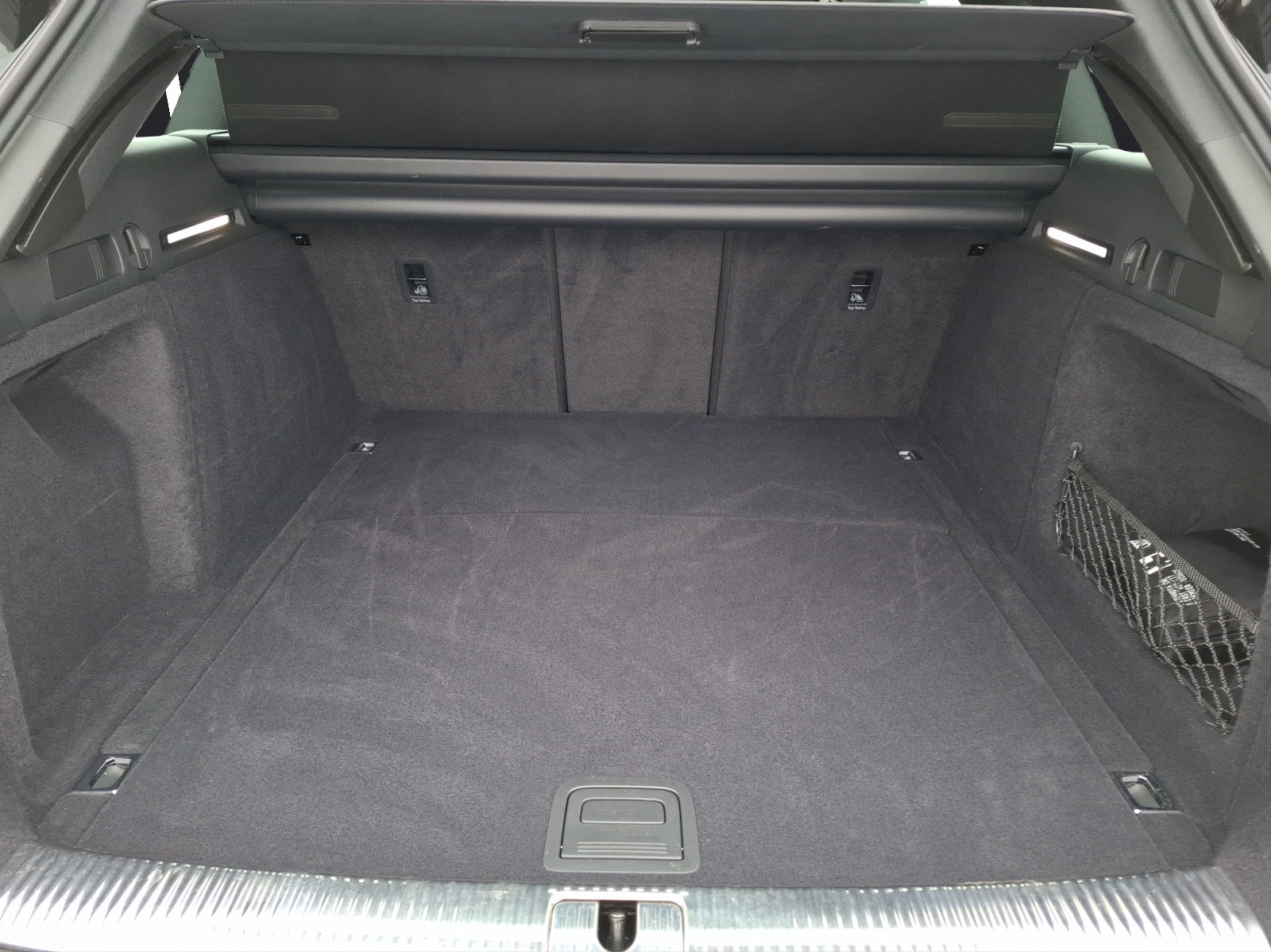 Fahrzeugabbildung Audi A4 Avant 40 TDI advanced quattro S-tronic LED AHK Navi ACC RFK SH