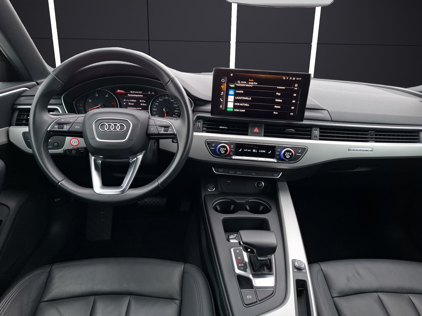 Fahrzeugabbildung Audi A4 Avant 40 TDI advanced quattro S-tronic LED AHK Navi ACC RFK SH