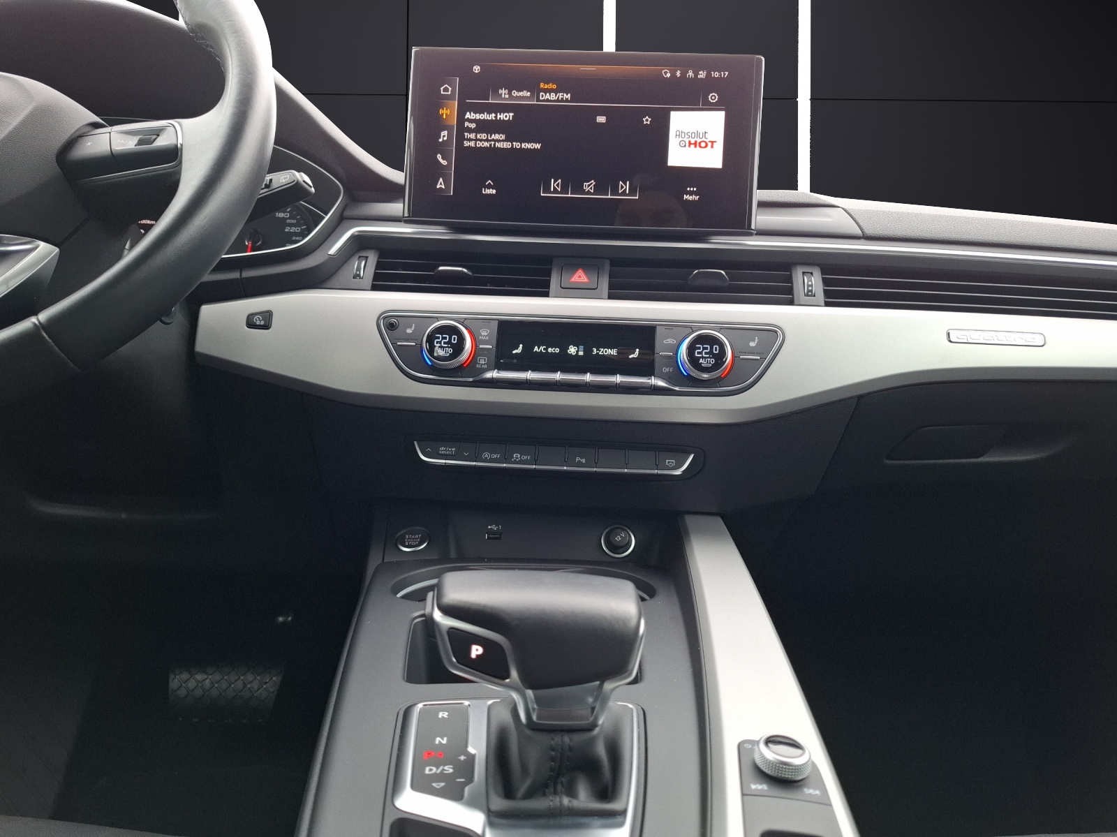 Fahrzeugabbildung Audi A4 Avant 40 TDI advanced quattro S-tronic LED AHK Navi ACC RFK SH