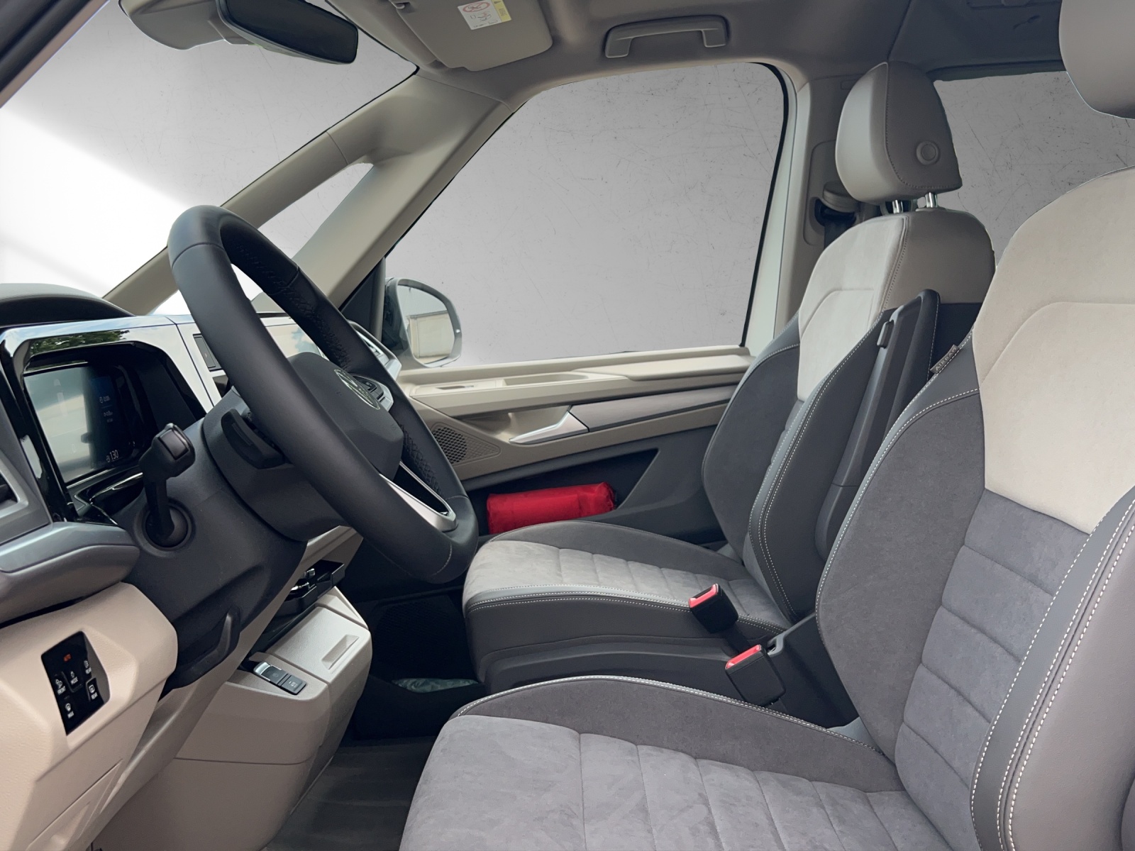 Fahrzeugabbildung Volkswagen T7 Multivan TDI Life AHK NAVI ACC RFK