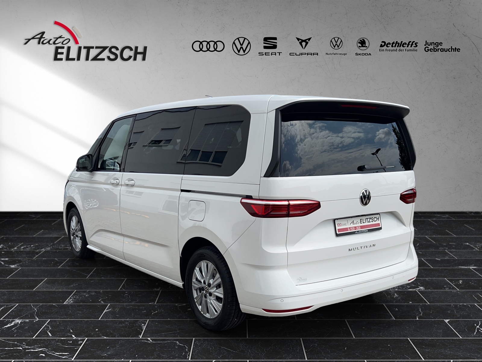 Fahrzeugabbildung Volkswagen T7 Multivan TDI Life AHK NAVI ACC RFK