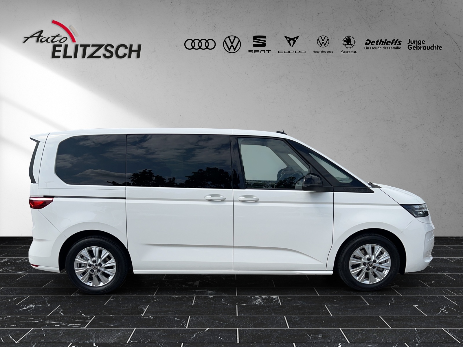 Fahrzeugabbildung Volkswagen T7 Multivan TDI Life AHK NAVI ACC RFK
