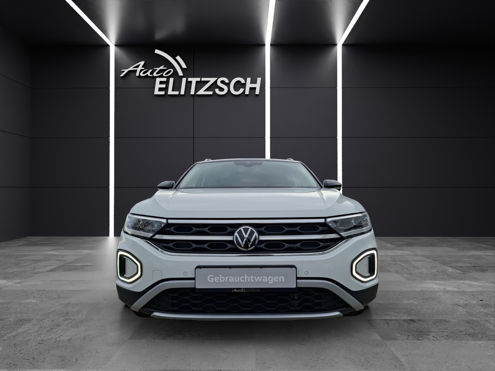 Fahrzeugabbildung Volkswagen T-Roc TSI Style DSG LED Navi AID ACC RFK SH