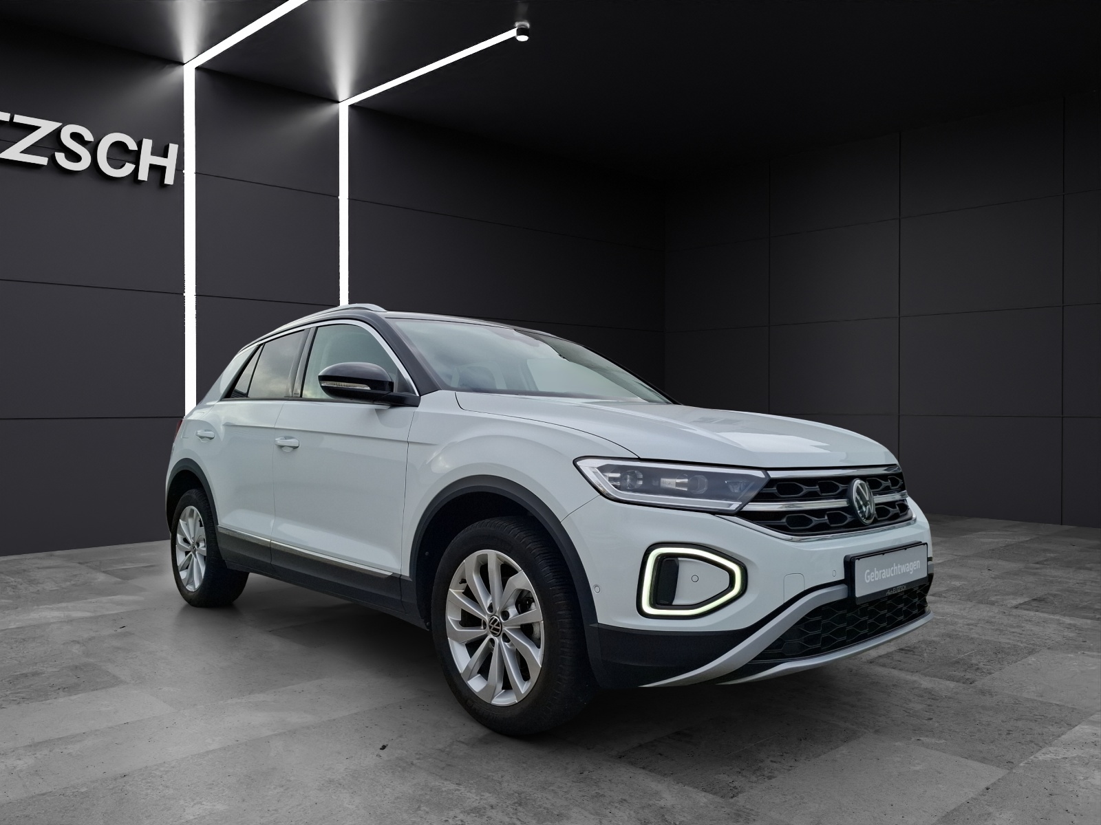 Fahrzeugabbildung Volkswagen T-Roc TSI Style DSG LED Navi AID ACC RFK SH
