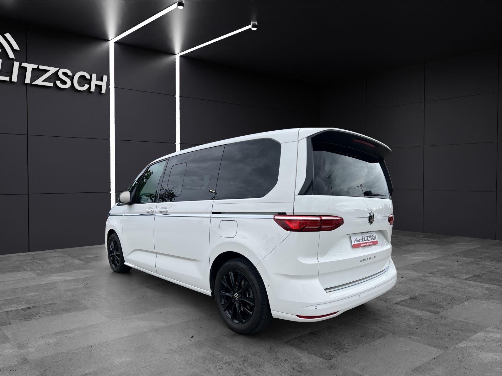 Fahrzeugabbildung Volkswagen T7 Multivan Style DSG TSI IQ-LED AHK H&K