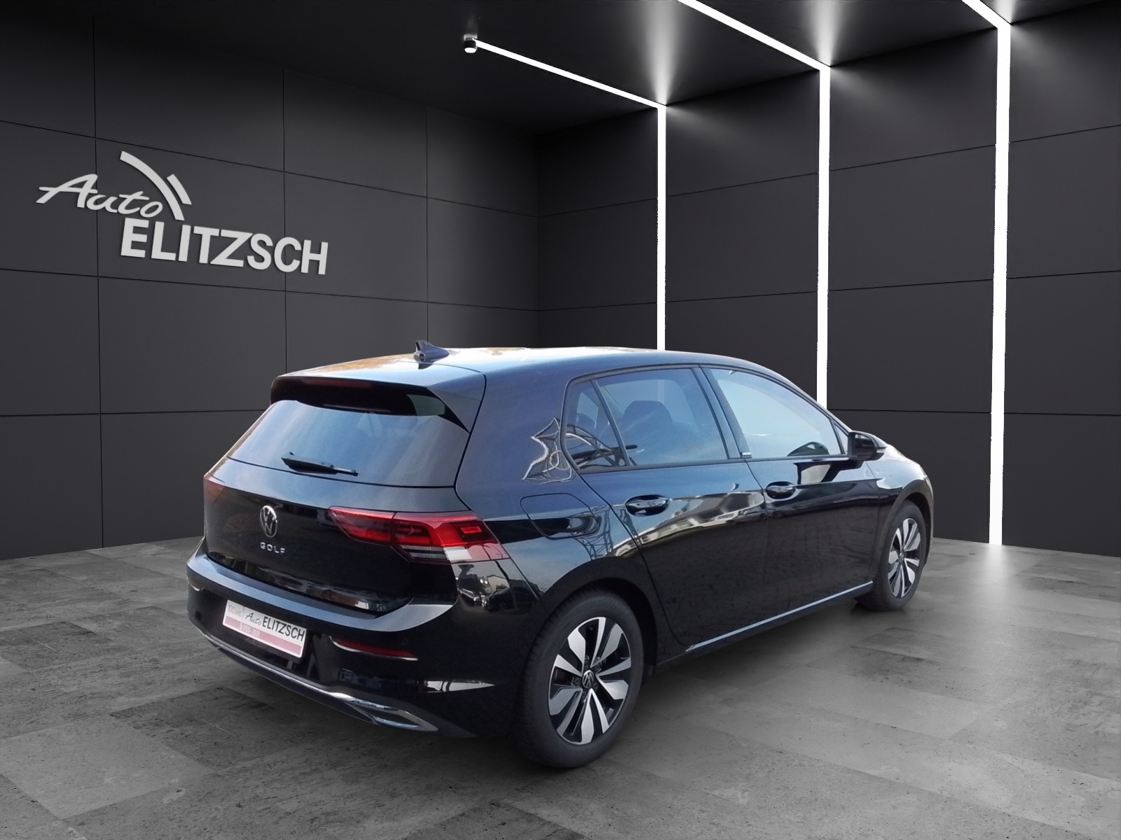 Fahrzeugabbildung Volkswagen Golf VIII TDI DSG AHK PANO RFK HuD ACC LED AID NAVI