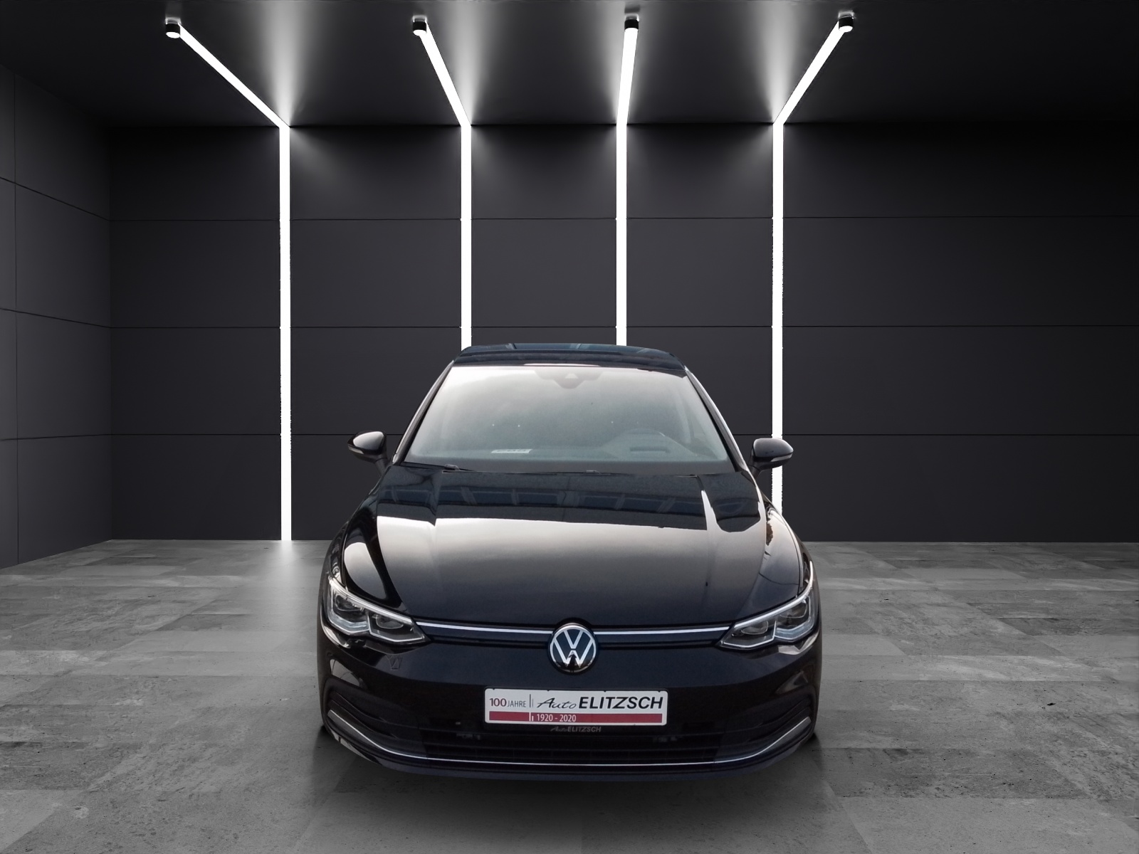 Fahrzeugabbildung Volkswagen Golf VIII TDI DSG AHK PANO RFK HuD ACC LED AID NAVI
