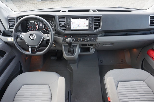 Fahrzeugabbildung Volkswagen Crafter Grand California 680 DSG 4M Standhzg. LED Hochbett Markise AHK Navi RFK