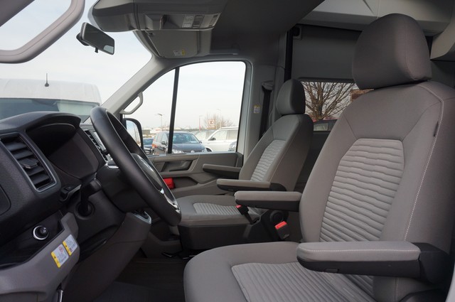 Fahrzeugabbildung Volkswagen Crafter Grand California 680 DSG 4M Standhzg. LED Hochbett Markise AHK Navi RFK