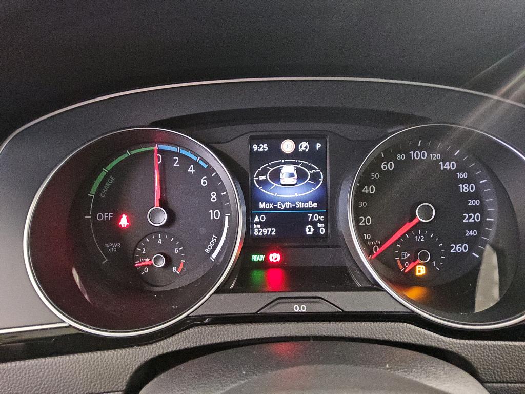 Fahrzeugabbildung Volkswagen Passat Variant GTE 1.4 TSI DSG LED Navi ACC RFK SHZ AppConnect