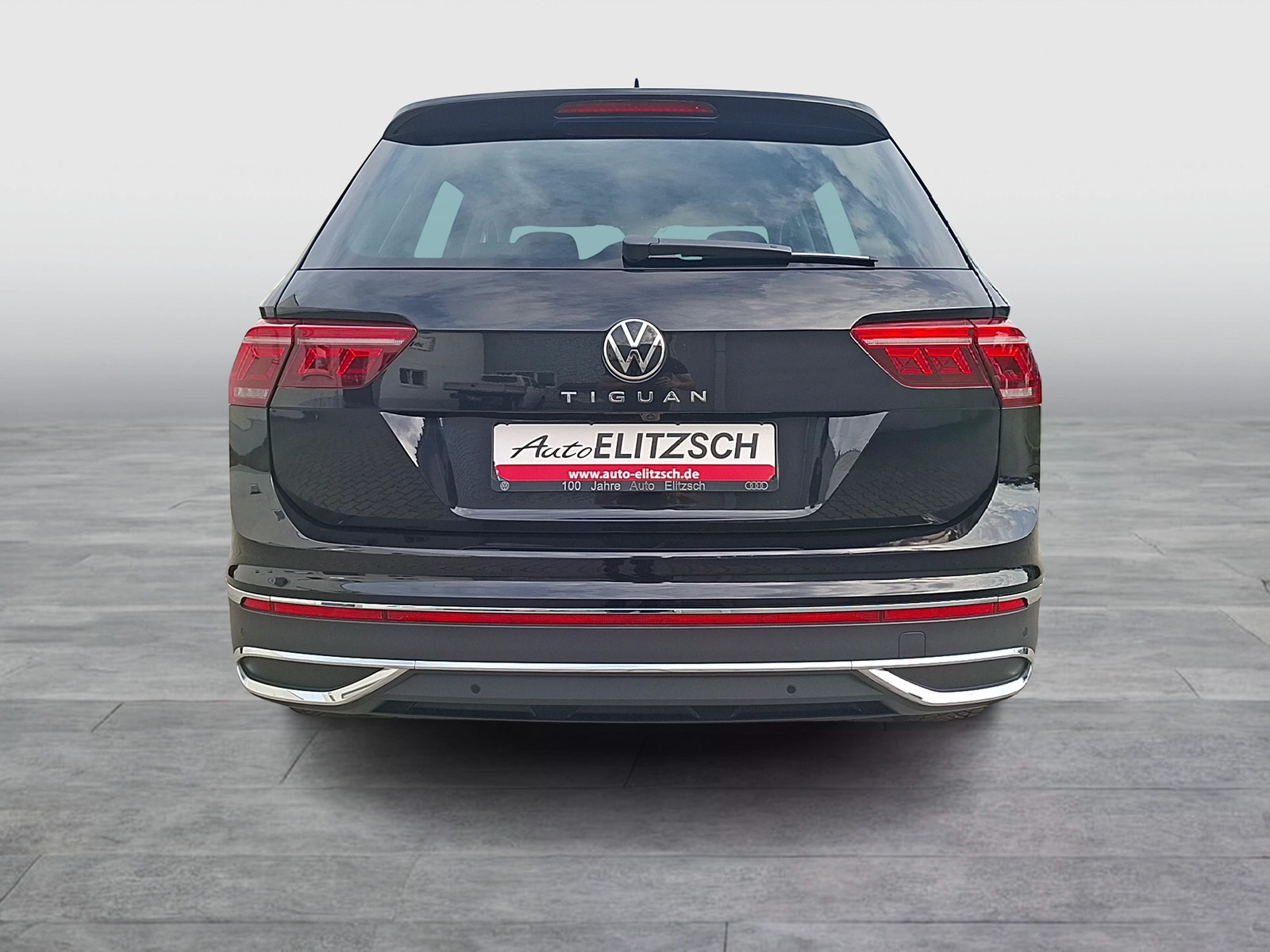 Fahrzeugabbildung Volkswagen Tiguan TSI Elegance DSG Matrix Navi AID HUD ACC RFK SH