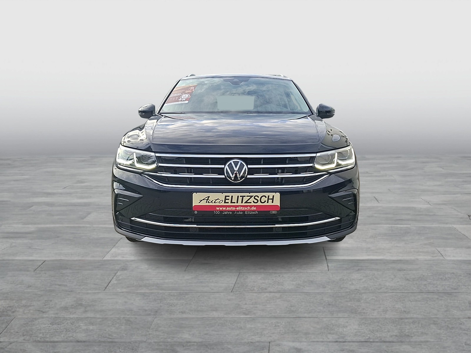 Fahrzeugabbildung Volkswagen Tiguan TSI Elegance DSG Matrix Navi AID HUD ACC RFK SH