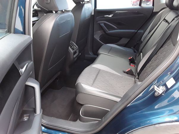 Fahrzeugabbildung Volkswagen Tiguan eTSI Goal DSG LED AHK Navi AID ACC RFK SH