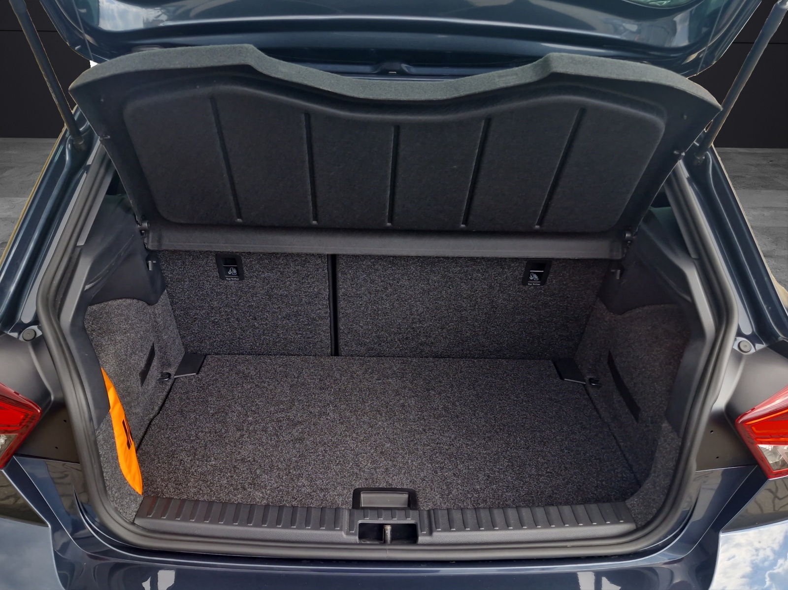 Fahrzeugabbildung SEAT Ibiza FR 1.5 TSI DSG LED Navi VC SHZ Kamera