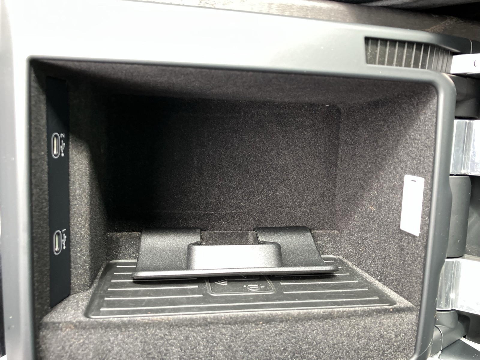 Fahrzeugabbildung Audi A8 60 TFSI quattro S LINE HD MATRIX PANO LEDER