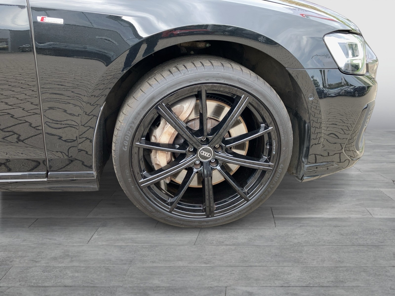 Fahrzeugabbildung Audi A8 60 TFSI quattro S LINE HD MATRIX PANO LEDER