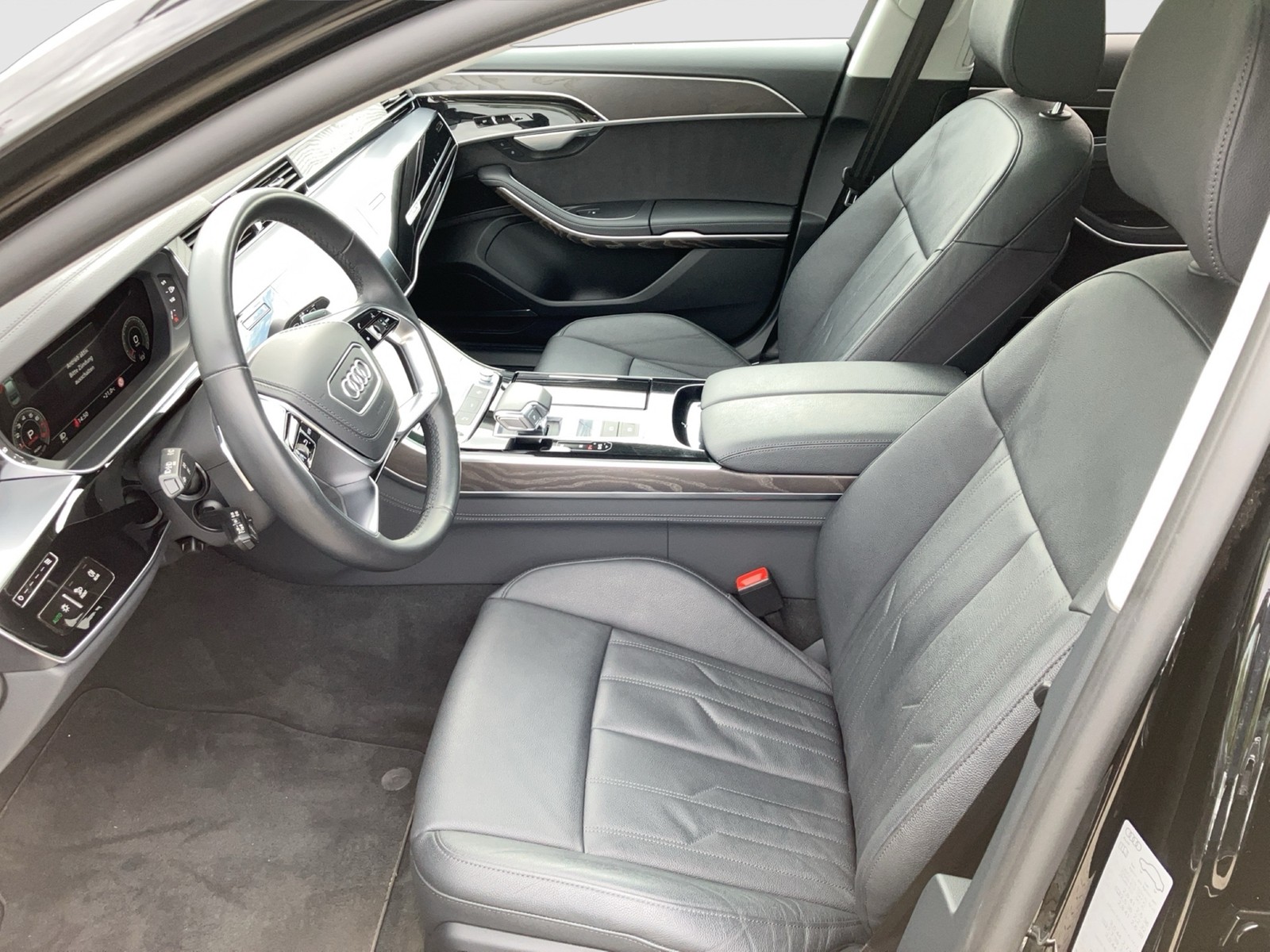 Fahrzeugabbildung Audi A8 60 TFSI quattro S LINE HD MATRIX PANO LEDER