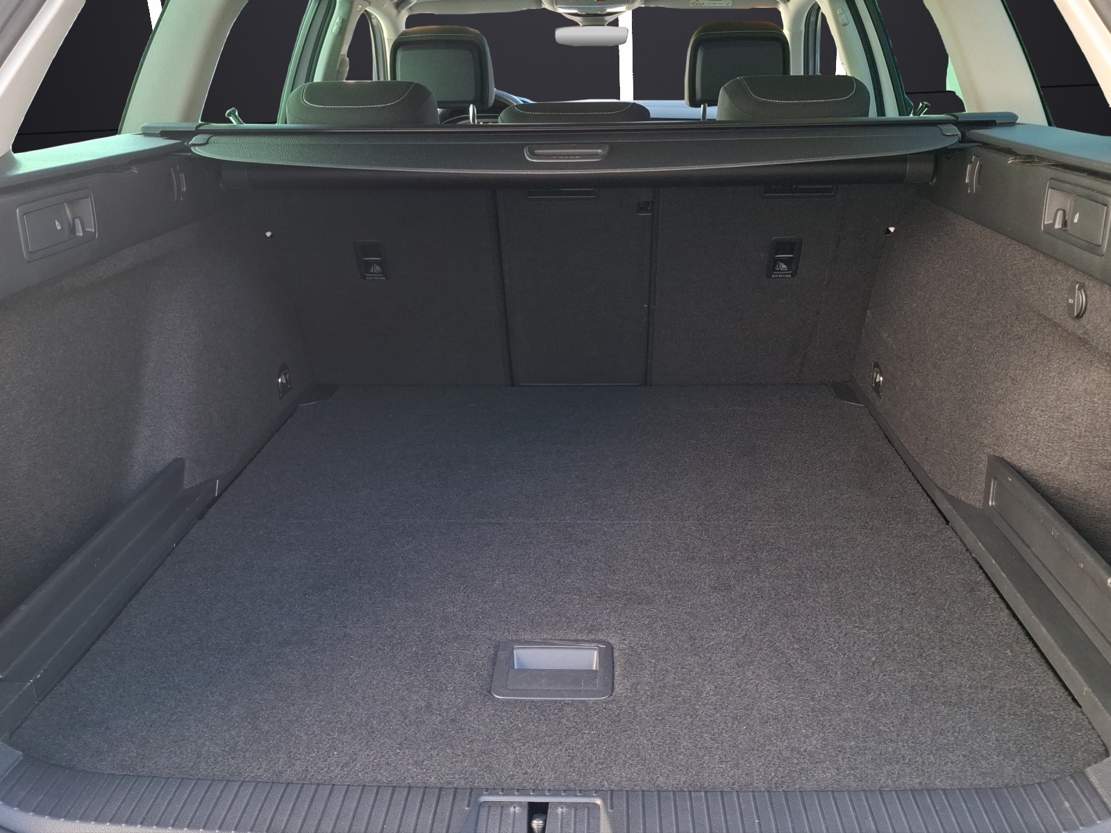 Fahrzeugabbildung Volkswagen Passat Variant TDI Business DSG Matrix Navi AID ACC RFK SH