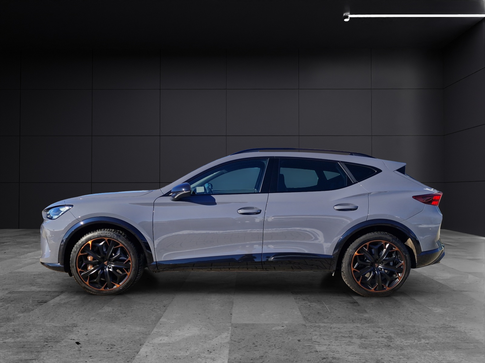 Fahrzeugabbildung CUPRA Formentor VZ 2.0 TSI 245 kW 4Drive Extreme DSG AKRAPOVIC AHK ACC KAMERA