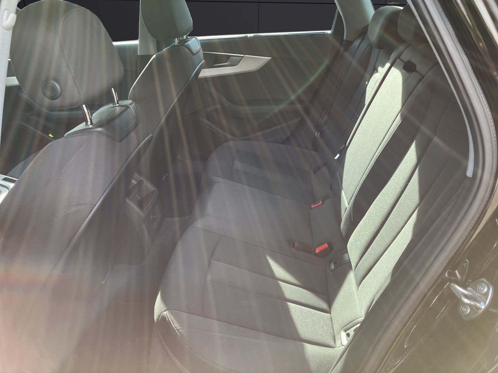 Fahrzeugabbildung Audi A4 Avant 35 TDI S-tronic Navi GRA PDC SH