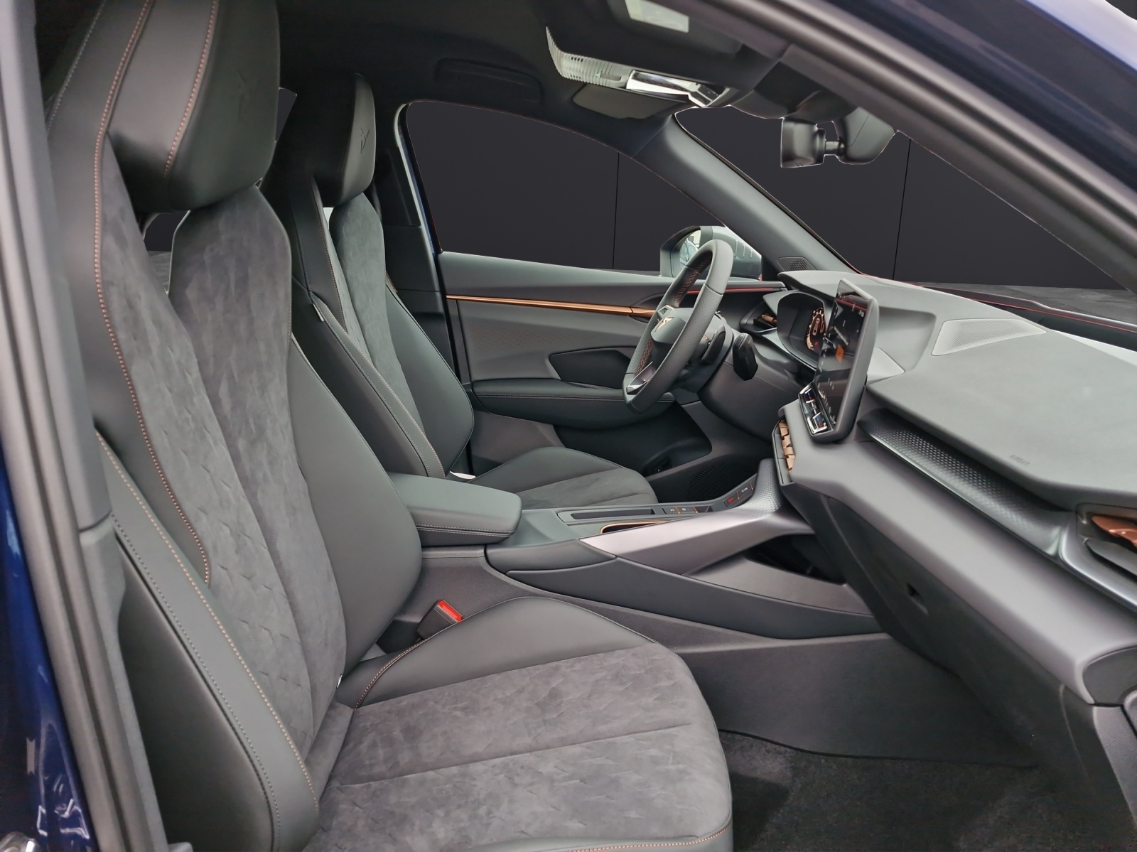 Fahrzeugabbildung CUPRA Terramar 1.5 eTSI DSG ACC NAVI KAMERA