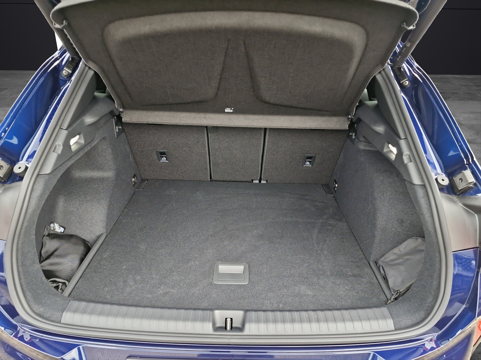 Fahrzeugabbildung CUPRA Terramar 1.5 eTSI DSG ACC NAVI KAMERA