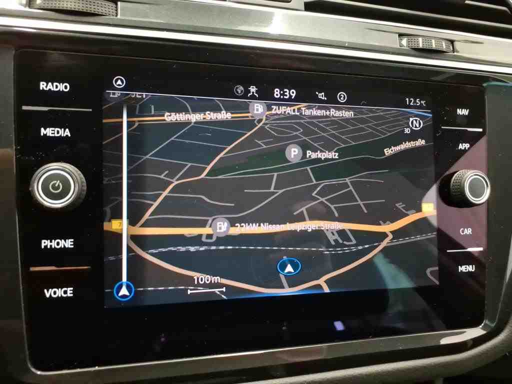 Fahrzeugabbildung Volkswagen Tiguan TDI Urban Sport DSG LED AHK Navi AID ACC Park-Assist SH