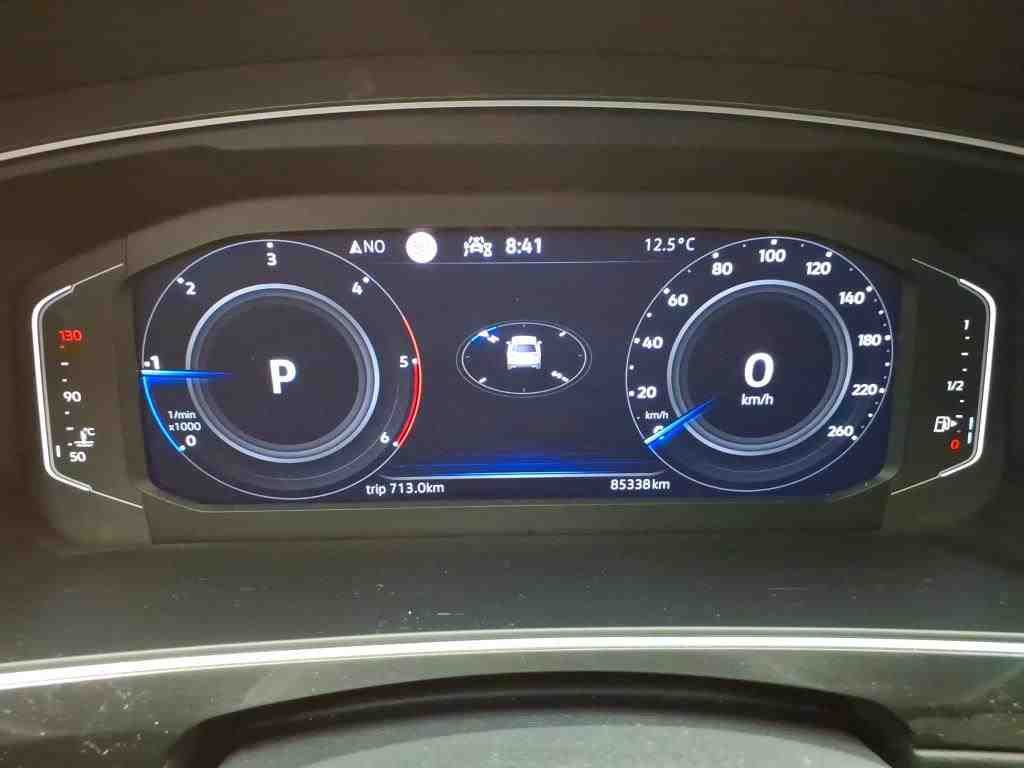 Fahrzeugabbildung Volkswagen Tiguan TDI Urban Sport DSG LED AHK Navi AID ACC Park-Assist SH