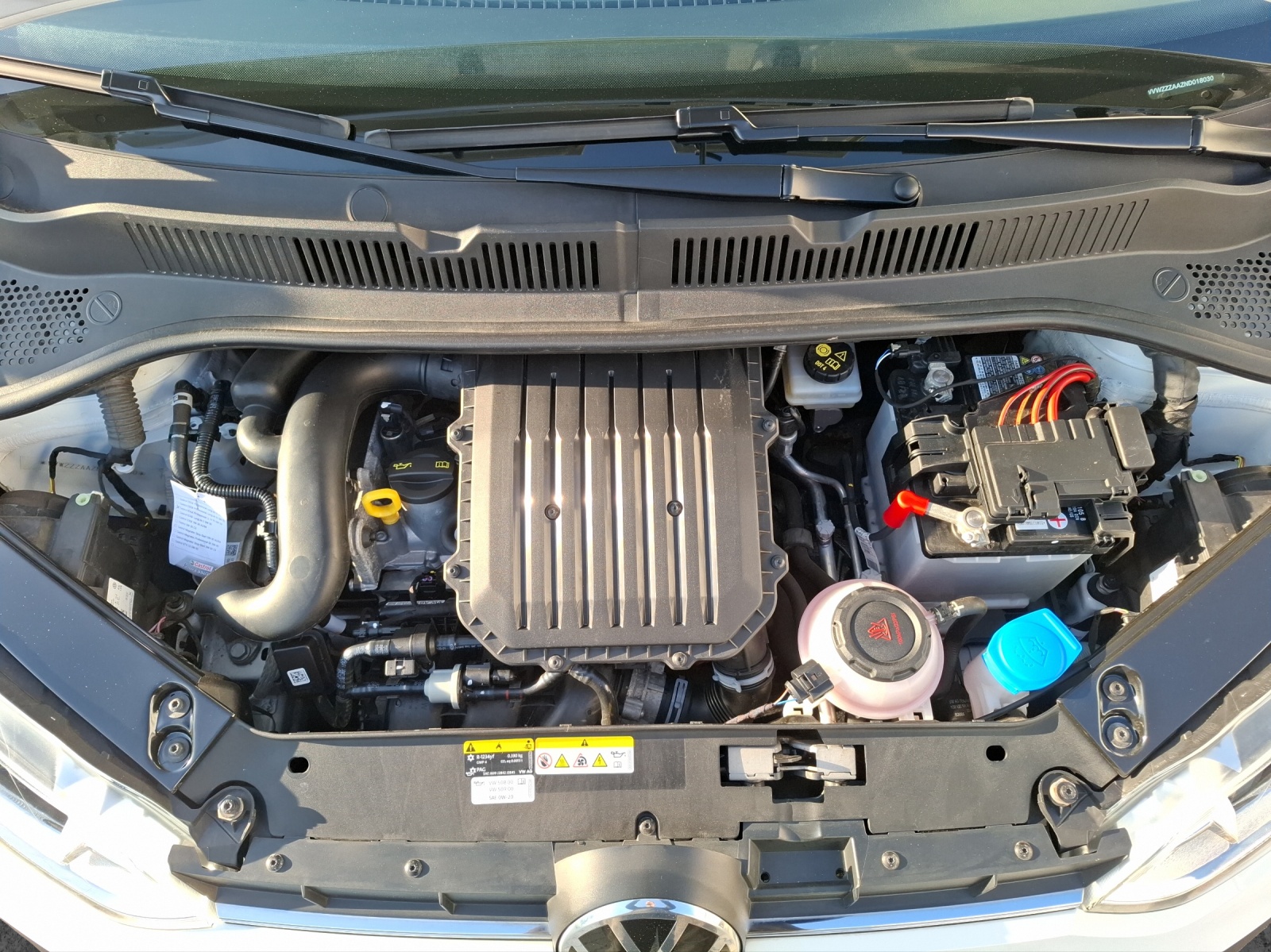 Fahrzeugabbildung Volkswagen up! 1.0 Klima DAB GRA RFK SHZ