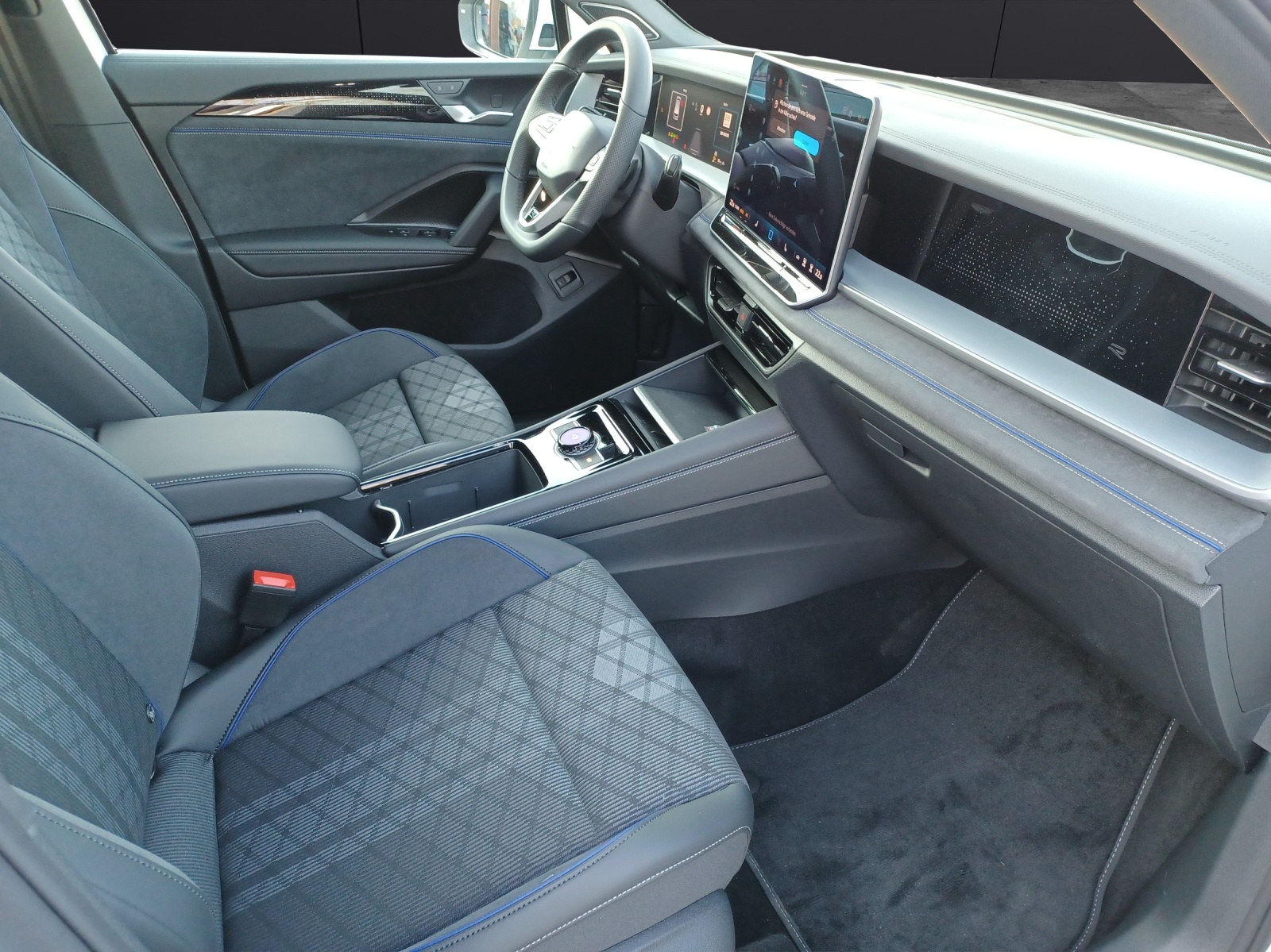 Fahrzeugabbildung Volkswagen Tayron TDI 4M R-Line