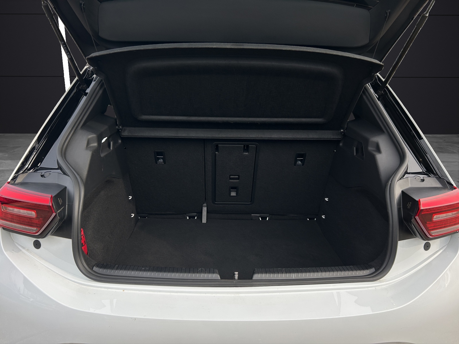 Fahrzeugabbildung Volkswagen ID.3 Pro Performance Business Matrix ACC SH PDC AID Navi